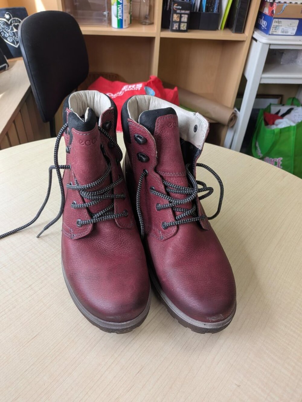 NIB Ecco Women's Boots Size 42